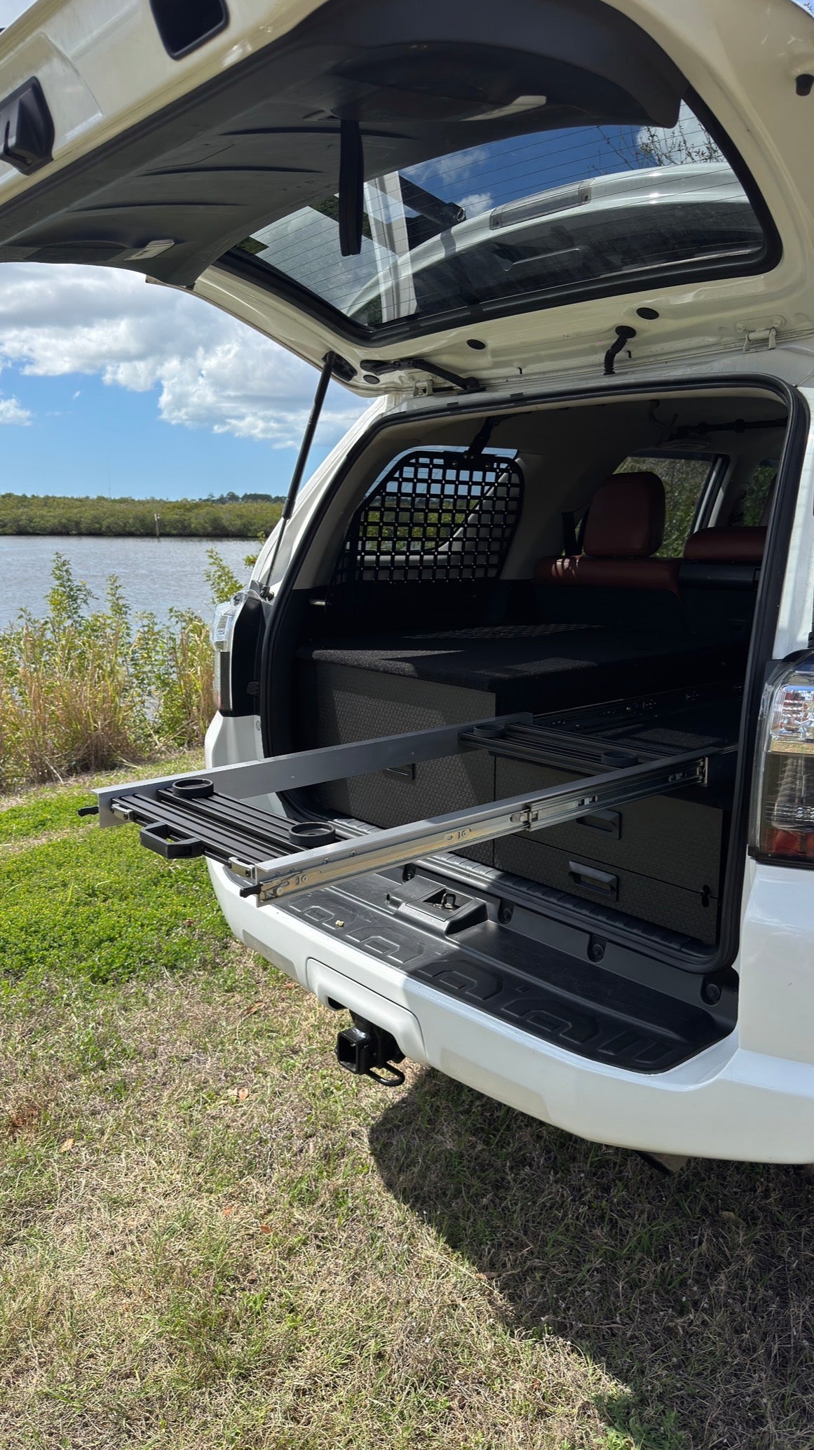 Low-Profile Fridge Slide