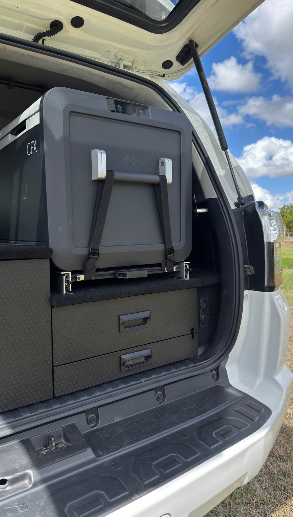 Low-Profile Fridge Slide